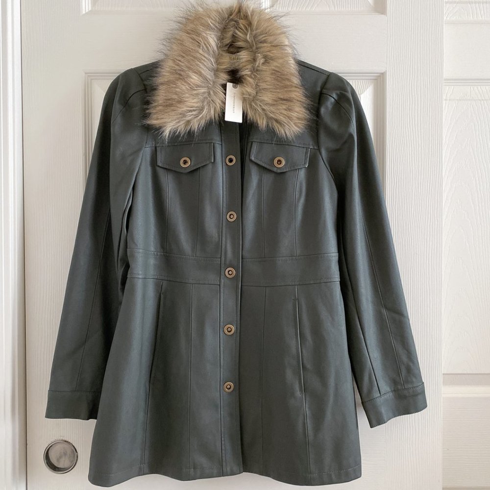 NWT 🔖 Anthropologie Green Faux Leather Jacket w/ Removable Faux Fur Collar